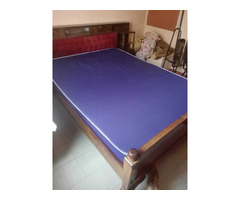 Elegant 5x6 Mahogany Bed with Mattress - 1