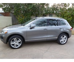 2012 Volkswagen Touareg TDI Very Clean and in good condition
